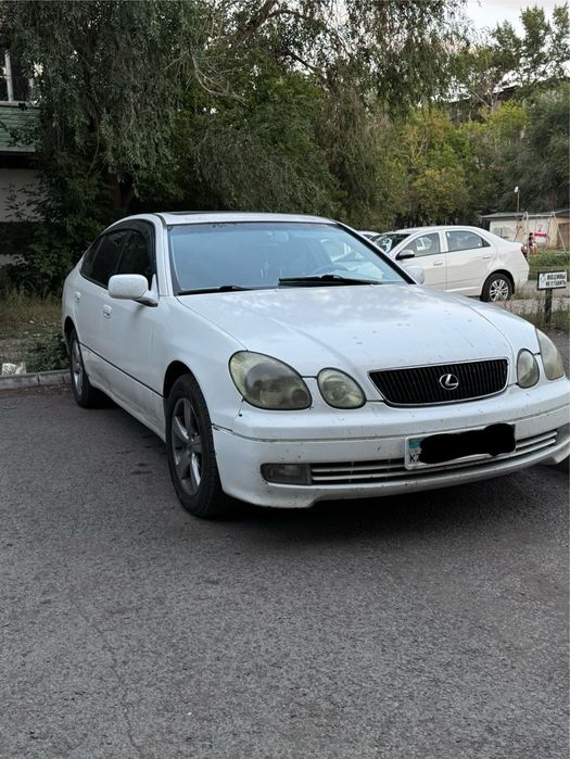 Лексус gs300.