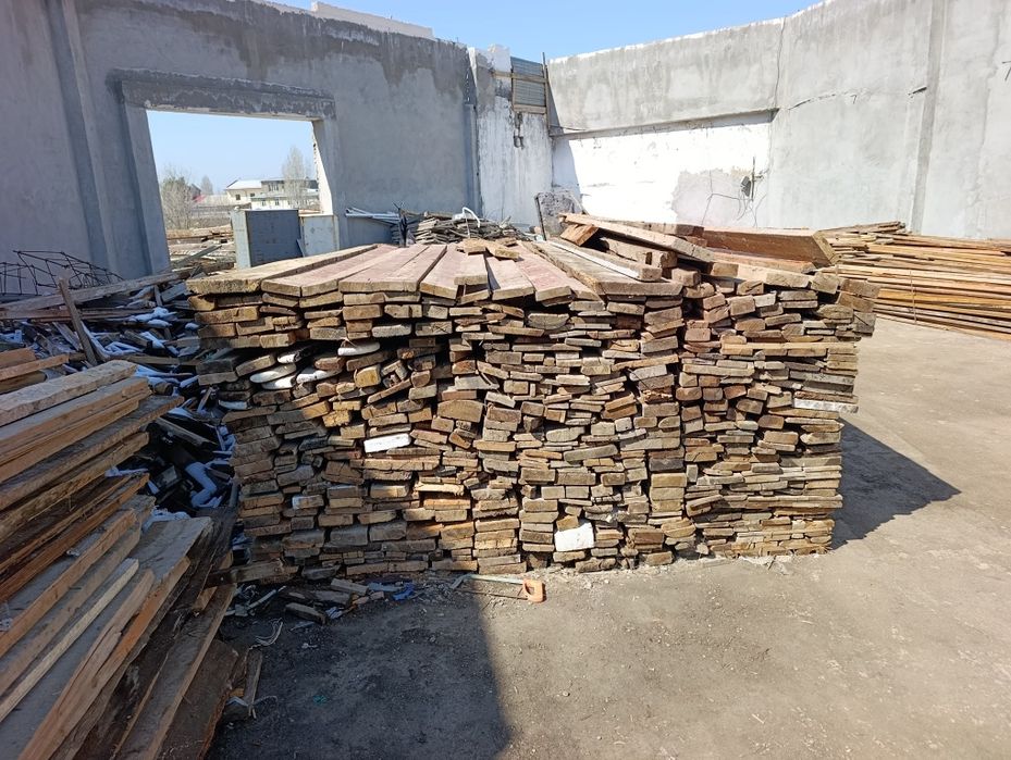 Taxta toʻsin reyka choʻrni sotiladi