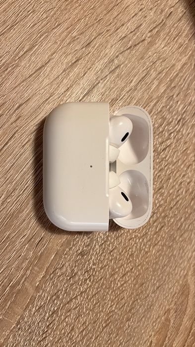 APPLE AirPods Pods 2nd generation / MagSafe Wireless charging!