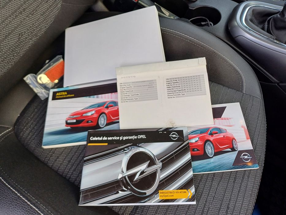Opel astra j, 82500 km,achiziționată reprezentanță Opel ,impecabila!