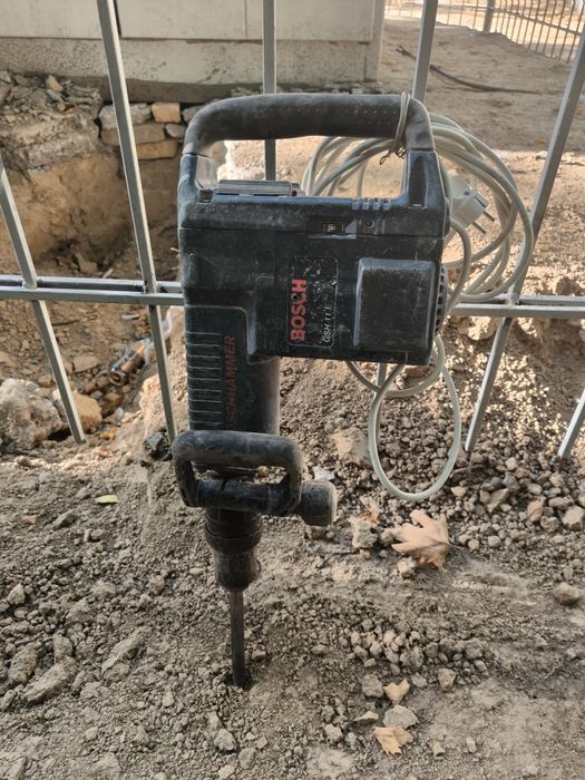 Bosch 11 e.отбойный молоток.