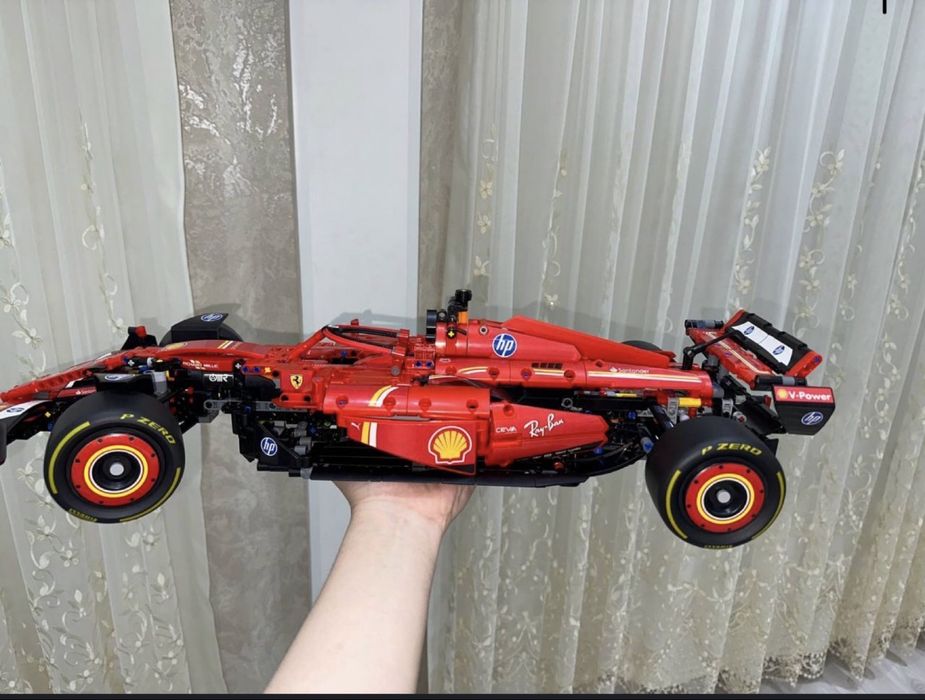 Lego Technic Ferrari SF-24