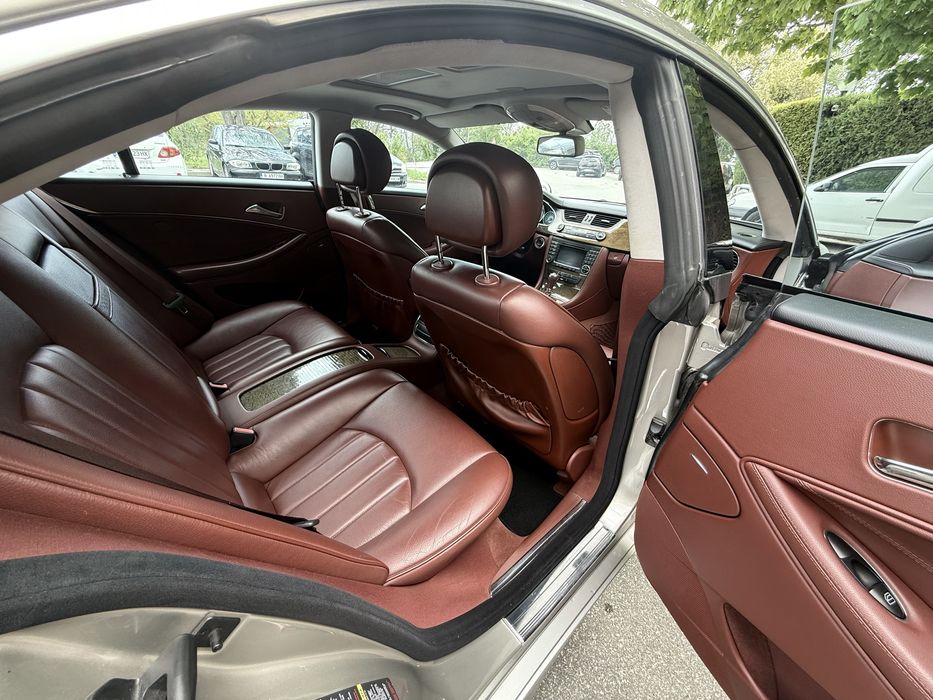 Mercedes CLS 320 - един от малкото, които си струват