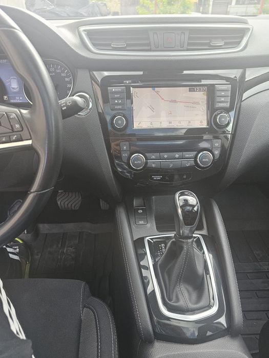 Nisan Qashqai Teknaan2020 motor 17dci Euro 6 automat 4x4 Alb metalizat