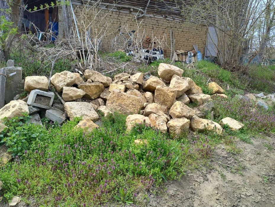 Продавам Дялан камък