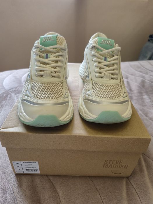 Спортни обувки Steve Madden