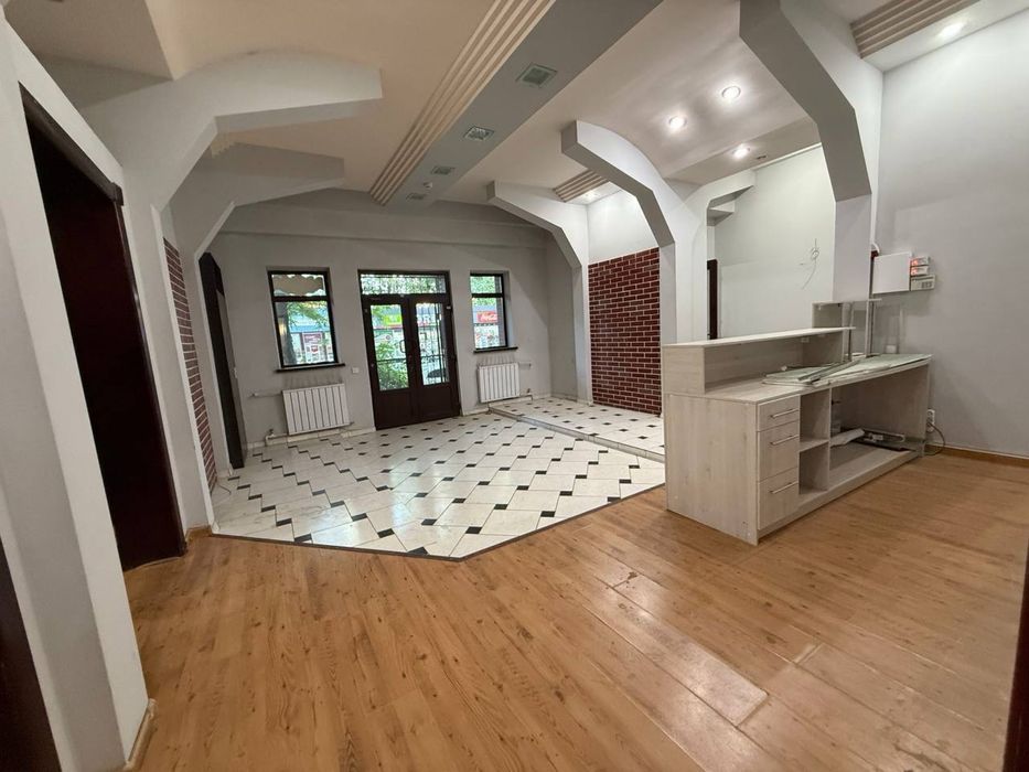 Старт стадион - Сдается в аренду помещение вдоль дороги 160м2