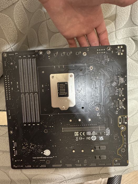 I5 10400f+msi b560m bazooka