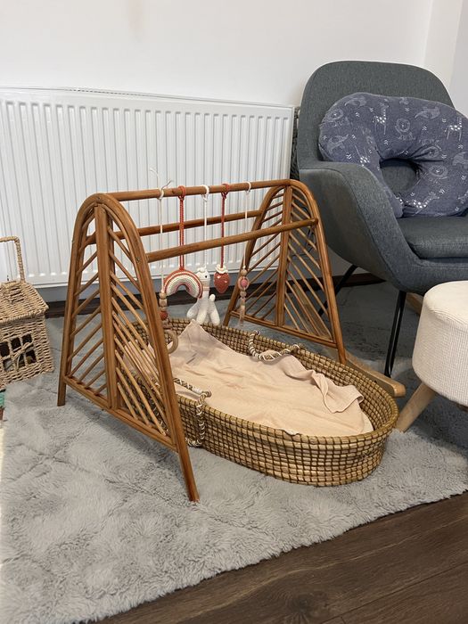 Cosulet de infasat cu saltea + centru activitati copii