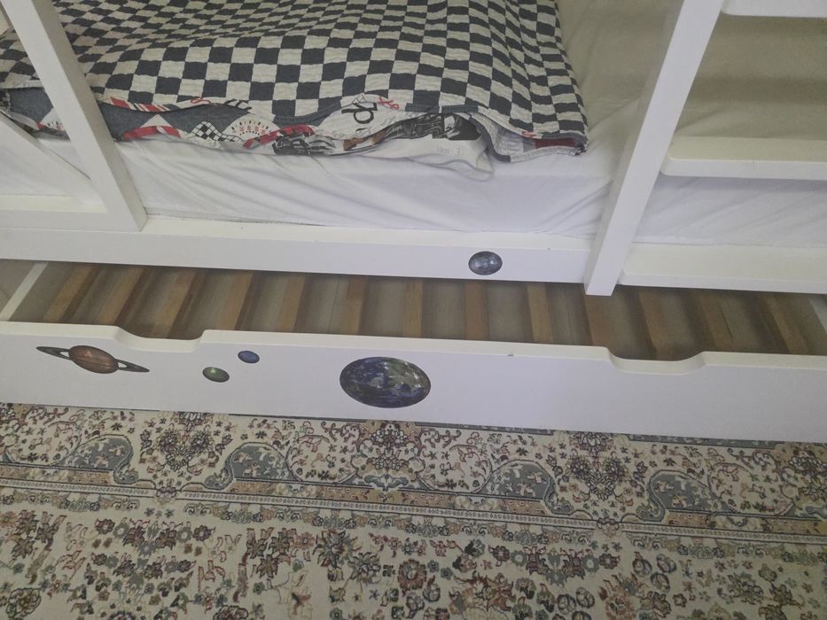 Кровать двухярусная дерево