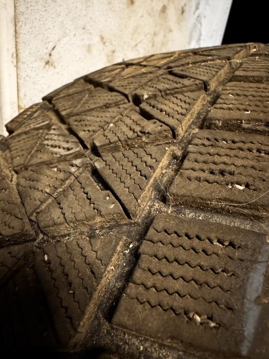 Шины Blizzak Bridgestone 235/60/18