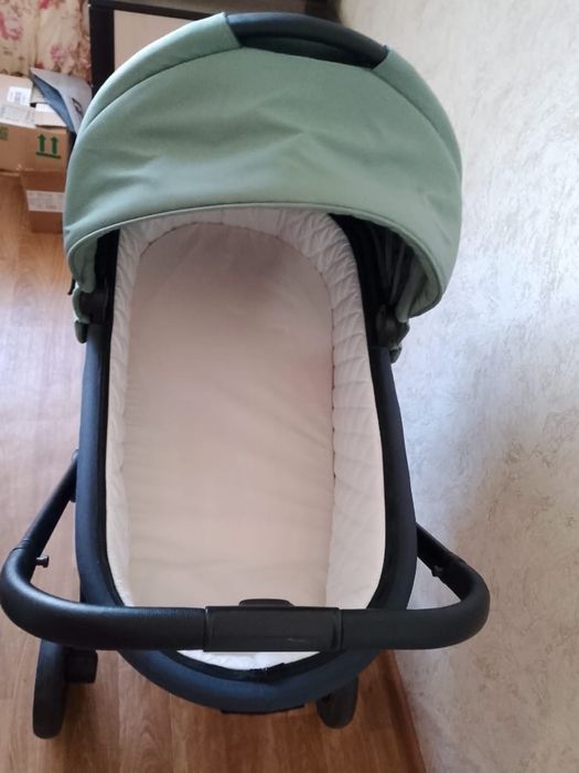 Детская коляска универсальная