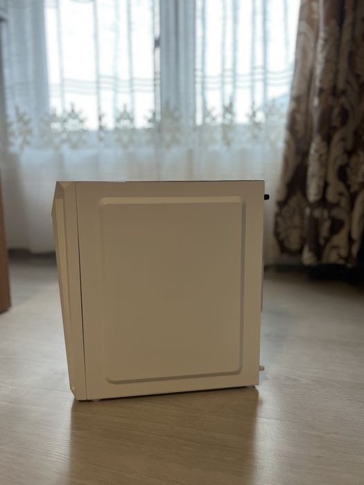 PC Gaming de Vânzare – Performanță Excelenta,  Stare Impecabilă, BONUS