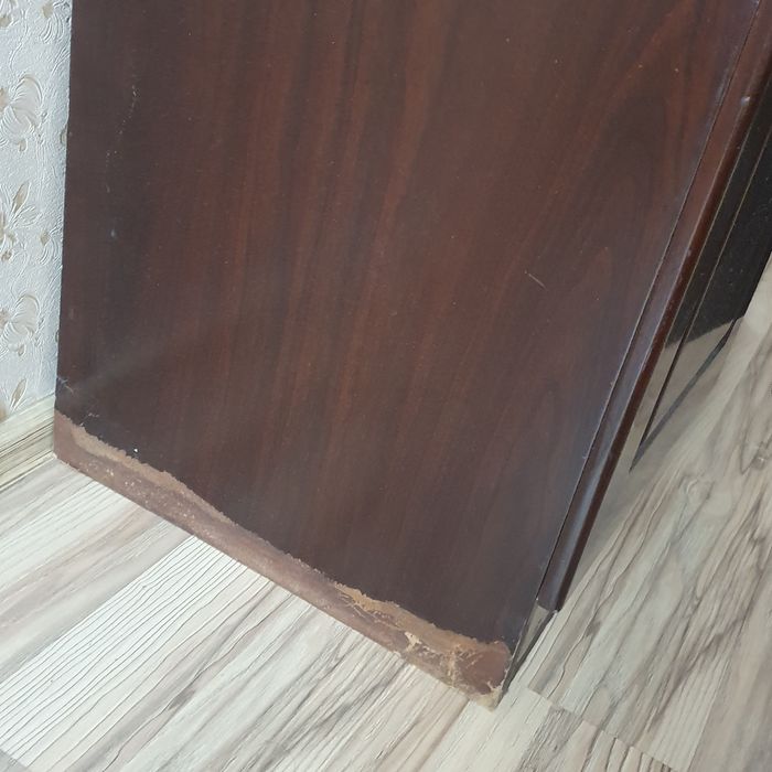 Шкаф плательный двустворчатый