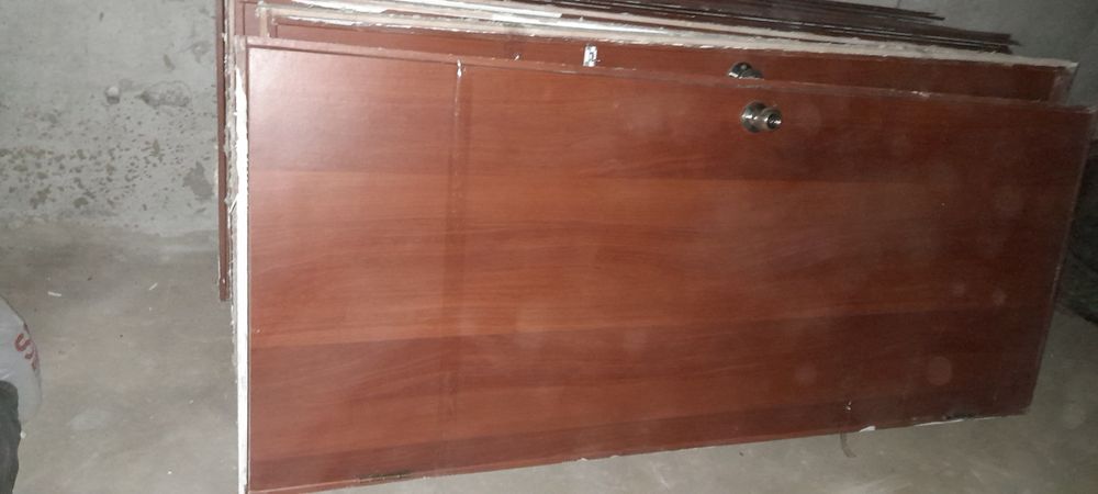 Продам двери межкомнатных бу