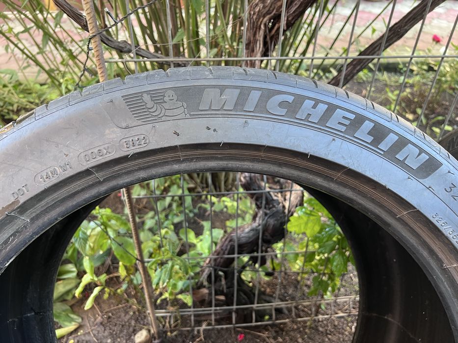 Anvelope de vara:325/35/22 (114Y) Michelin Pilot Sport 4S  ( 2 Buc)