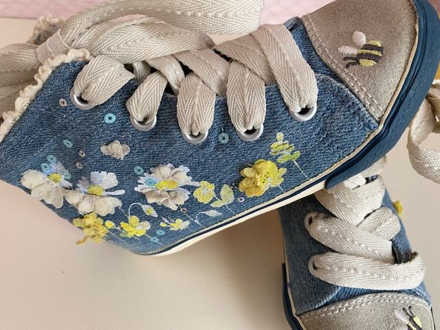 Tenisi NEXT, marimea 25,5 (8 UK)