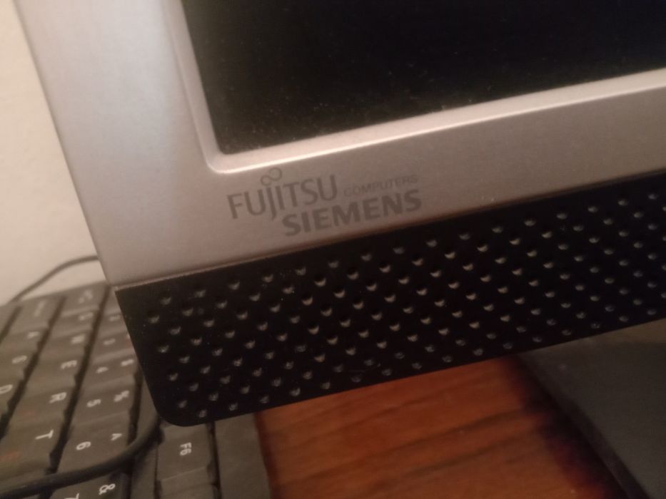 Продам ЖК монитор