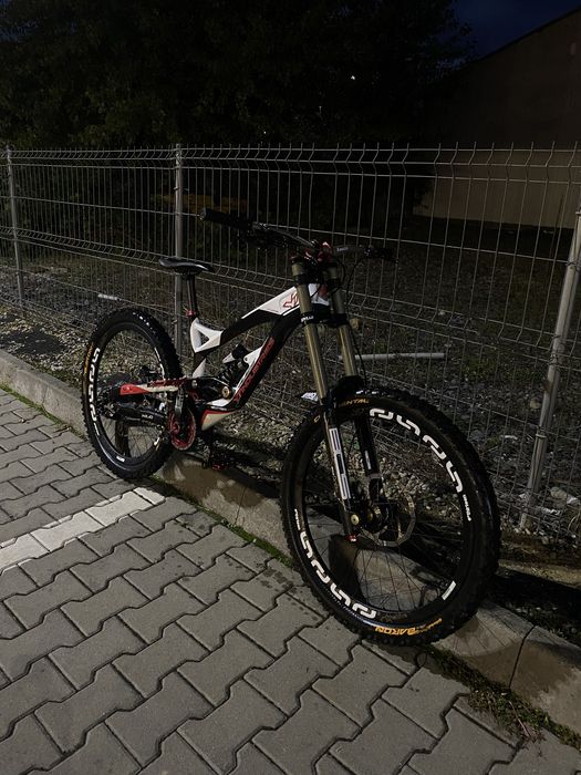 Yt tues downhill