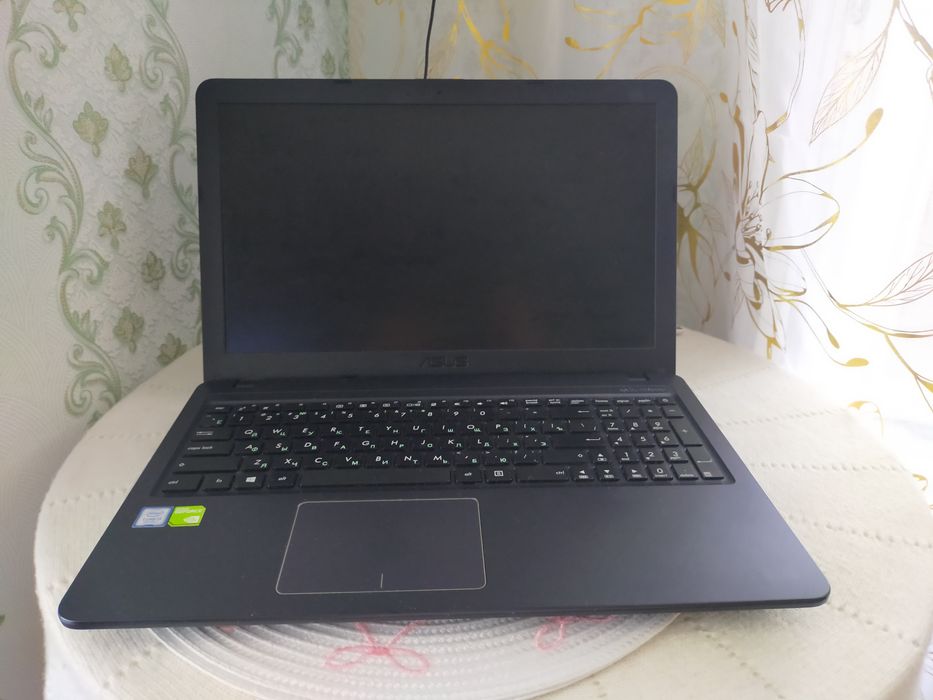 Продаю ноутбук Asus