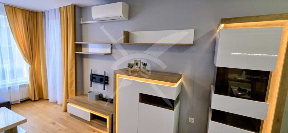 Двустаен апартамент в кв. Кръстова вада №135342