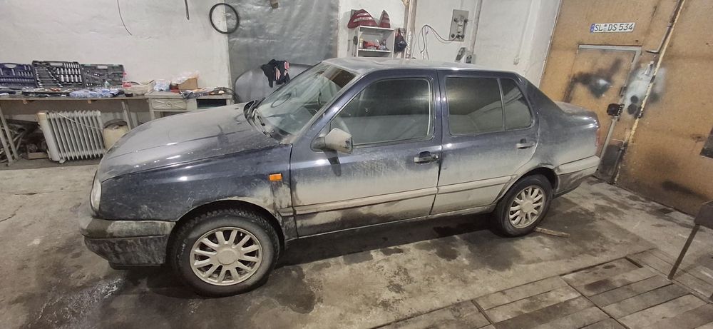 Продам автомобиль Фольксваген Венто