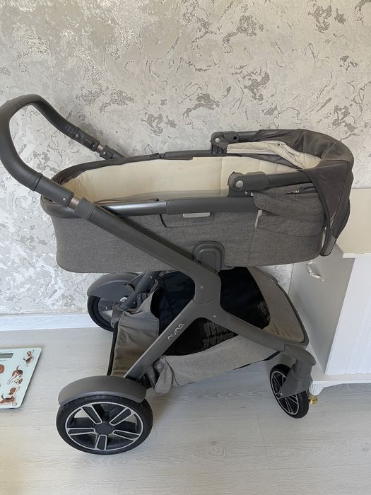 Детская коляска в отличном состоянии