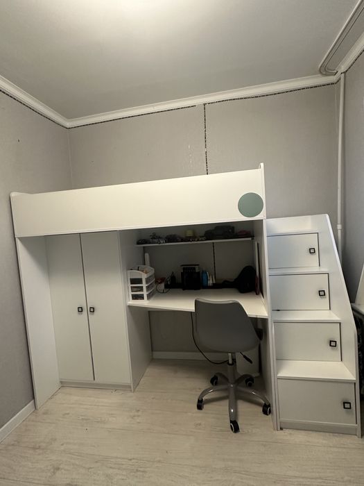 Кровать двух ярусная , детская