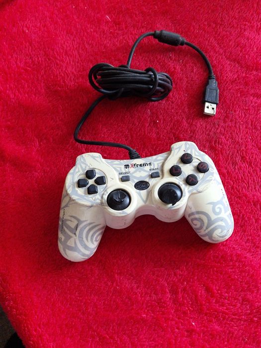 Joystick  / manetă pentru jocuri