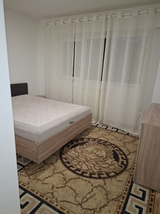 Inchiriez apartament 2 cam