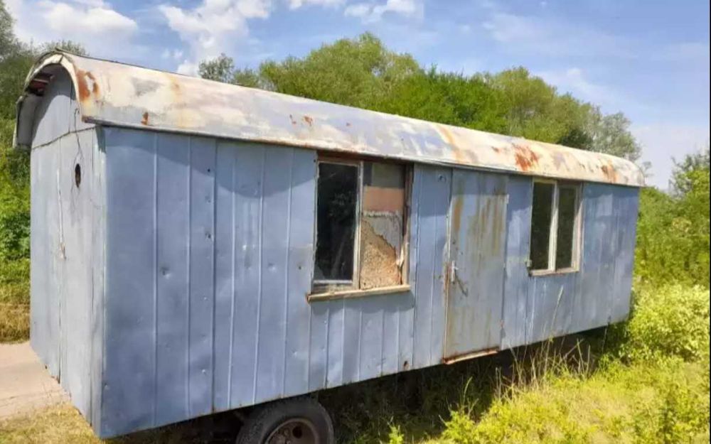 Продавам строителен запазен фургон по спешност