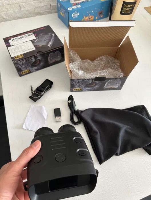 Binoclu infrarosu nou, ecran 2.5k