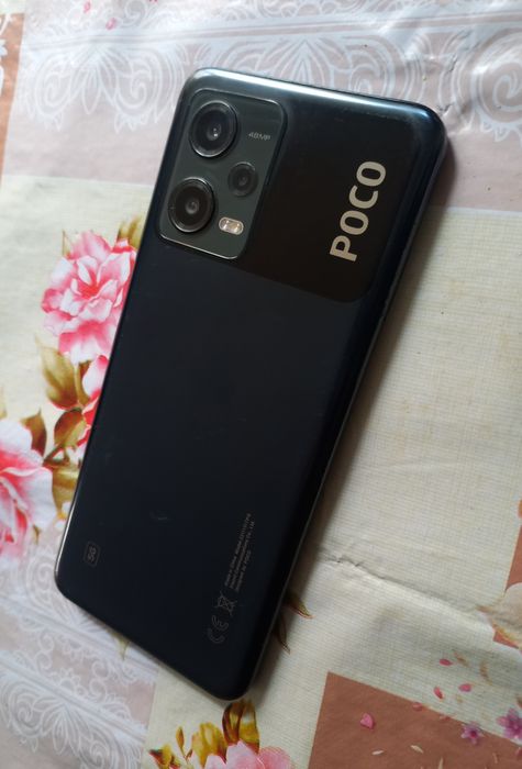 Продается телефон