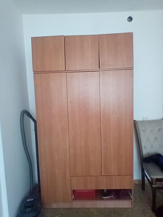 Шкаф большой вместительный