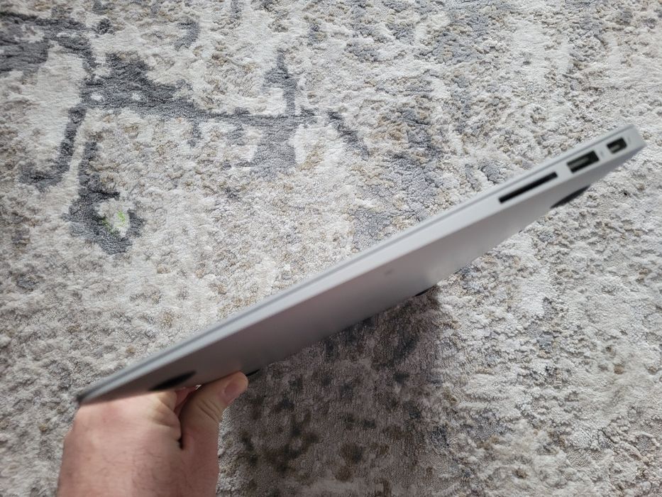 Apple Macbook Air