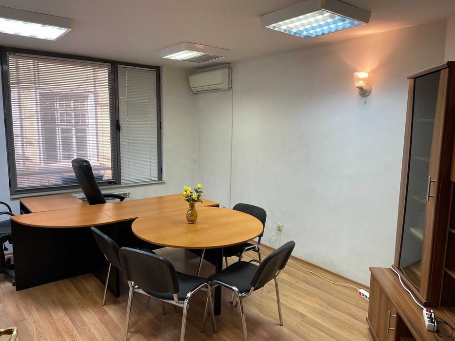 Дава се под наем Офис в София, Център - 100 кв.м за 660 € - Снимка #15