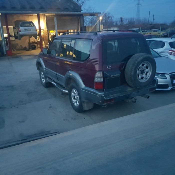НА ЧАСТИ! Toyota Land Cruiser 90 3.0 TD АВТОМАТИК 125 кс. 4x4 Теглич