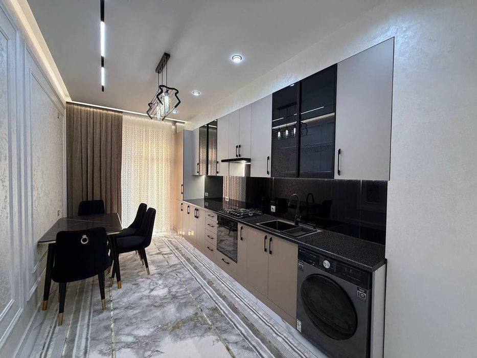 Продается 4 комнатная квартира