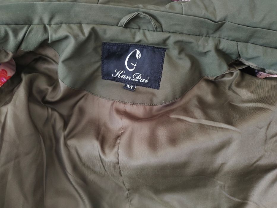 Продам 2 куртки - весенние, недорого