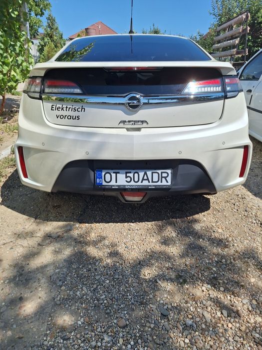 Opel Ampera 2012 Plug-in Hybrid