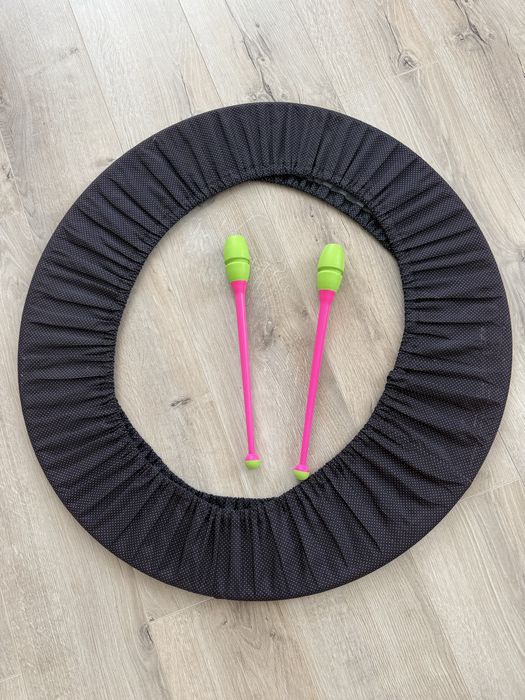 Обруч в чехле и булавы