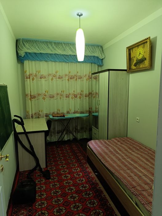 Квартира сотилади 3 хонали. Сергели метро  ёнида