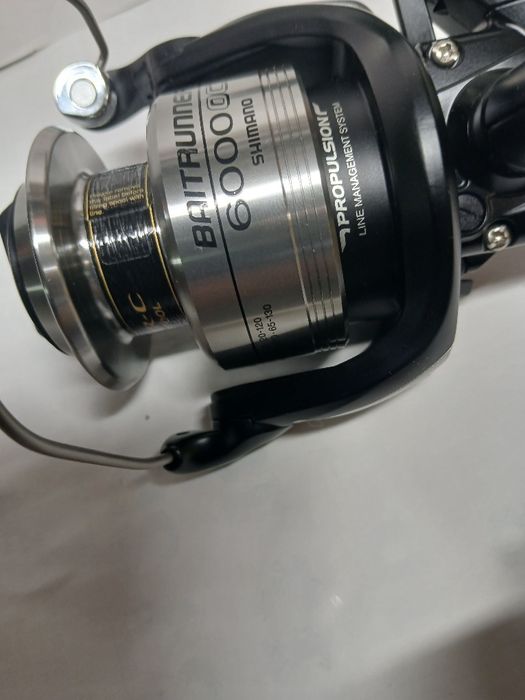 Продавам  макара