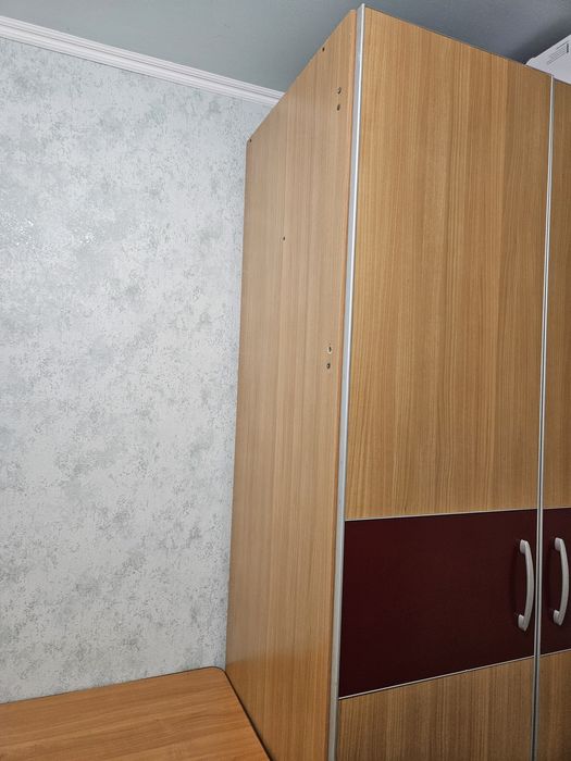 Продам плательный шкаф