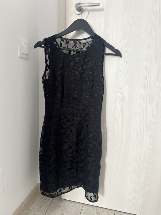 Rochie neagra eleganta