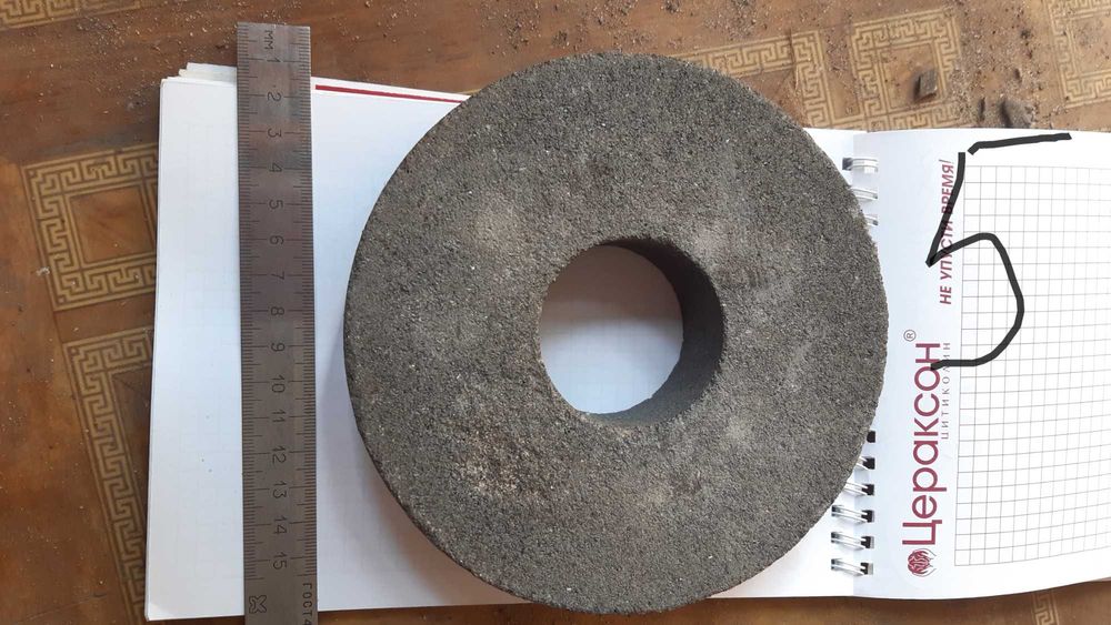 Камни точильные разнозернистые