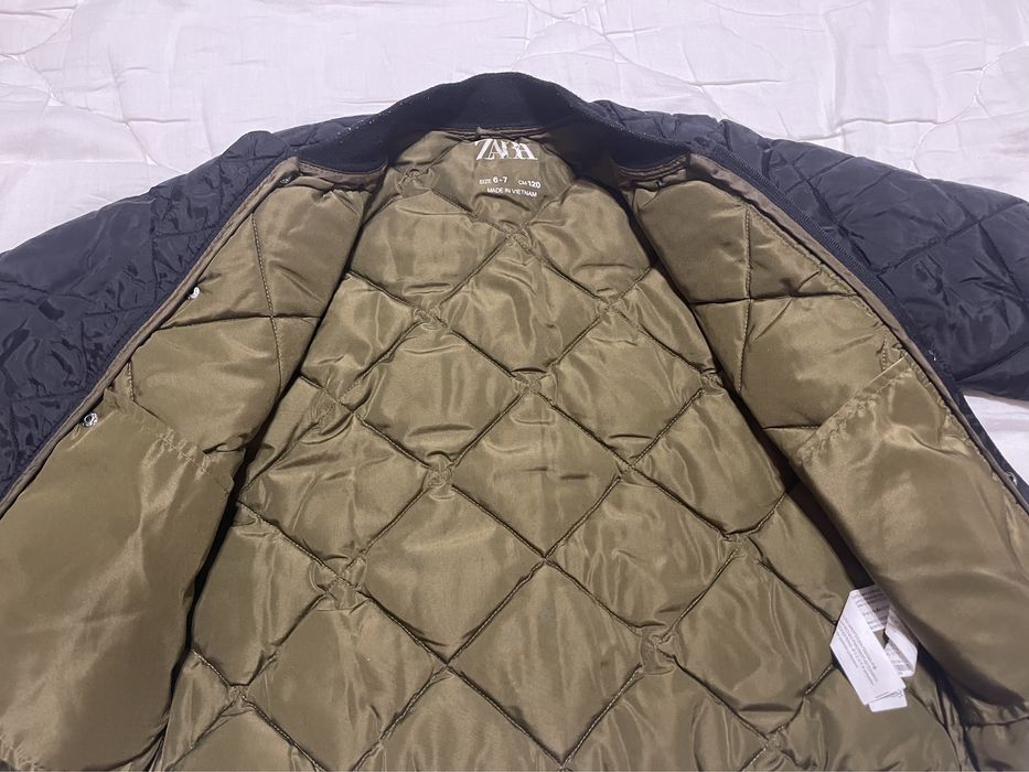 Продаю куртку детскую