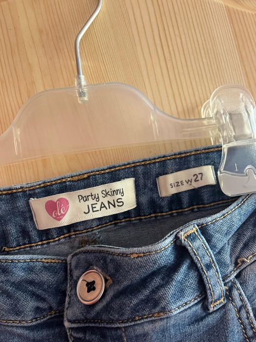 Висока талия тесни дънки