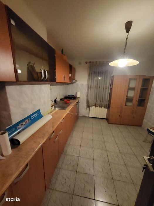 Apartament 3 Camere De Vânzare – Zonă Foarte Centrală, Otopeni — fotografia 2