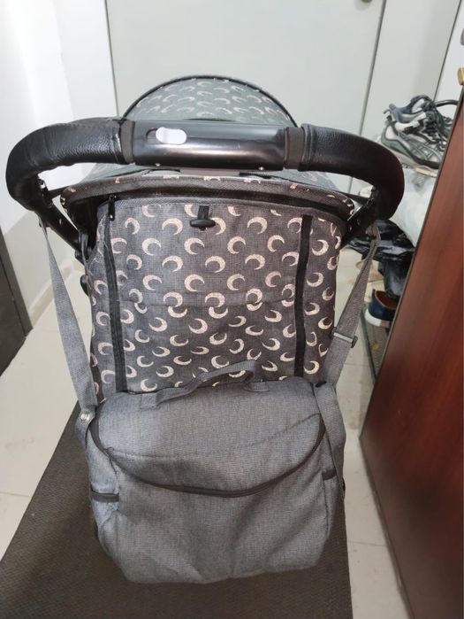 Продам коляску, очень легкая удобная